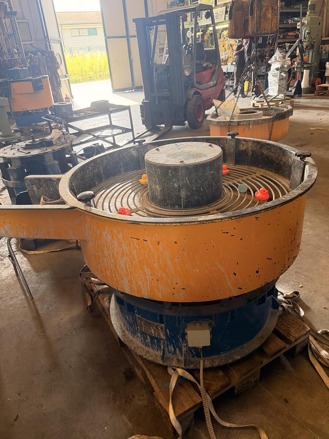 Usato BURATTO VIBRATORE TRAFINISH MOD. VIB 90 S