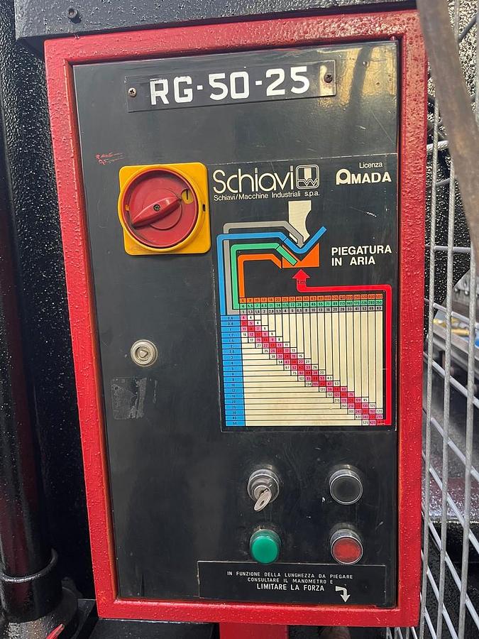 Usato PIEGATRICE SCHIAVI IDRAULICA 2500X50 TON