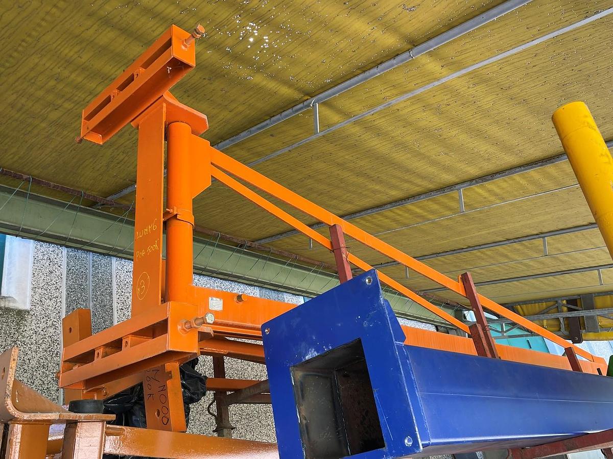 Usato GRU A BANDIERA 3 