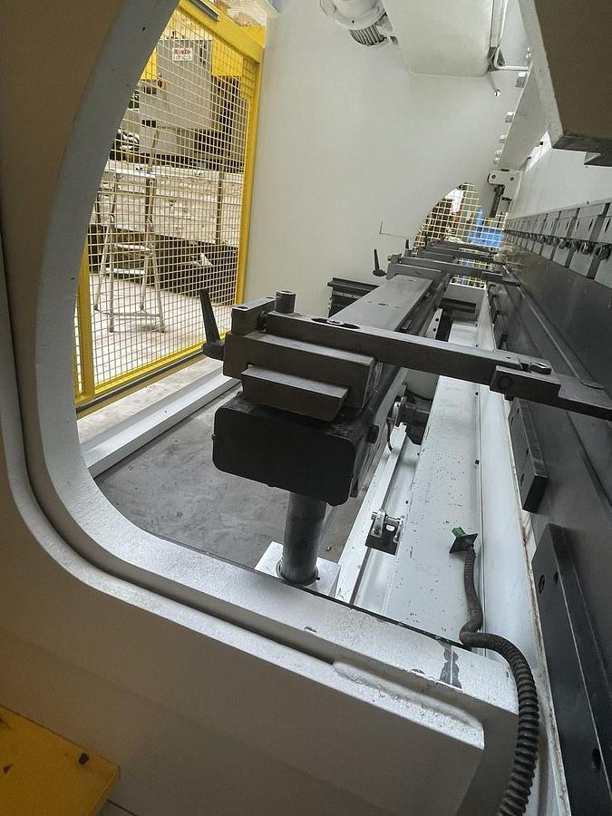 Usato PIEGATRICE IMAL IDRAULICA 3000X100 TON 