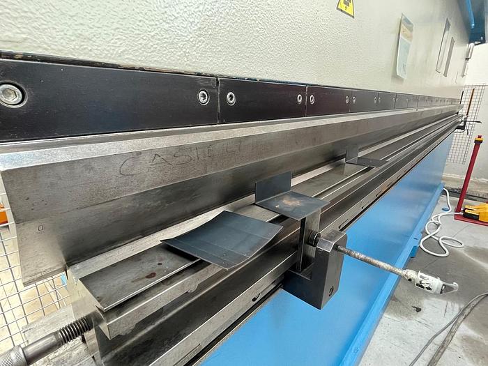 Usato PIEGATRICE FARINA IDRAULICA 5000X100 TON