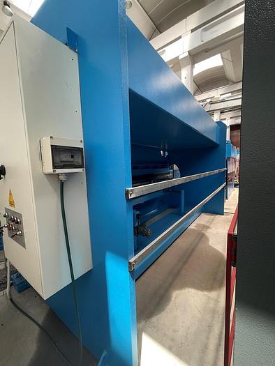 Usato PIEGATRICE FARINA IDRAULICA 5000X100 TON