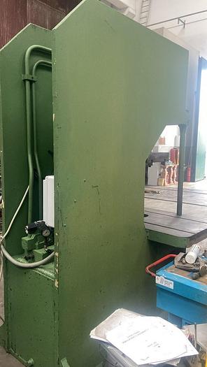 Usato PRESSA CAVANI GOLDONI IDRAULICA 250 TON