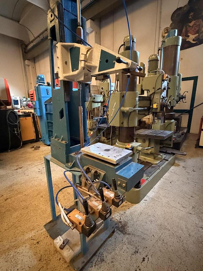 Usato PRESSA PNEUMATICA