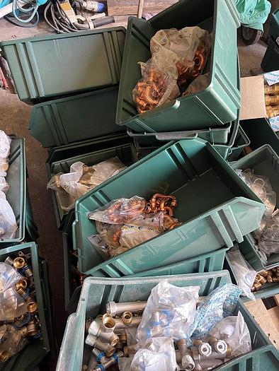 Usato RACCORDI IDRAULICI IN OTTONE