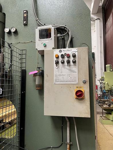 Usato PIEGATRICE MARIO RIBOLDI IDRAULICA 6000 X 80 TON