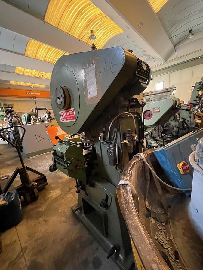 Usato PRESSE A SALTARELLO 35 Ton 