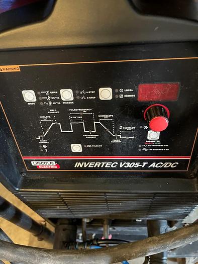 Usato SALDATRICE A TIG LINCOLN INVERTEC V305 T AC/DC 