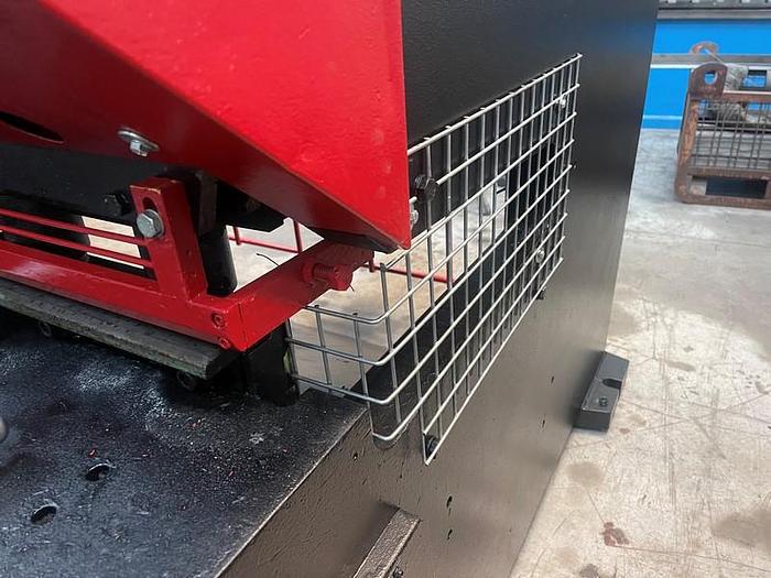 Usato CESOIA SCHIAVI IDRAULICA 3000X6 (BIS)