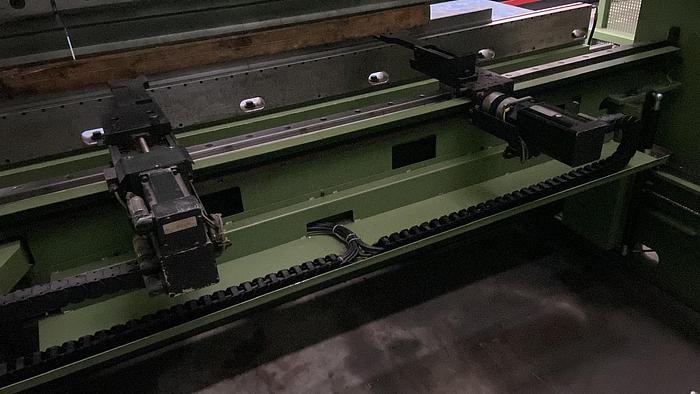 Usato PIEGATRICE BYSTRONIC IDRAULICA 3100X150 TON