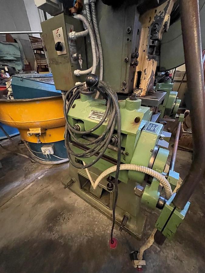 Usato PRESSE A SALTARELLO 35 Ton 