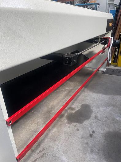 Usato CESOIA OMAG IDRAULICA 3000 X 4