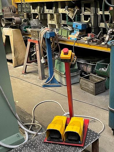 Usato PIEGATRICE MARIO RIBOLDI IDRAULICA 6000 X 80 TON