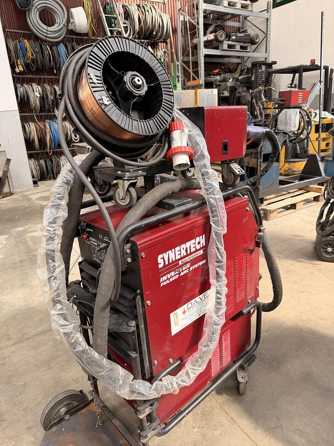 Usato SALDATRICE (N°18) WELDTRONIC SYNERTECH 6000  