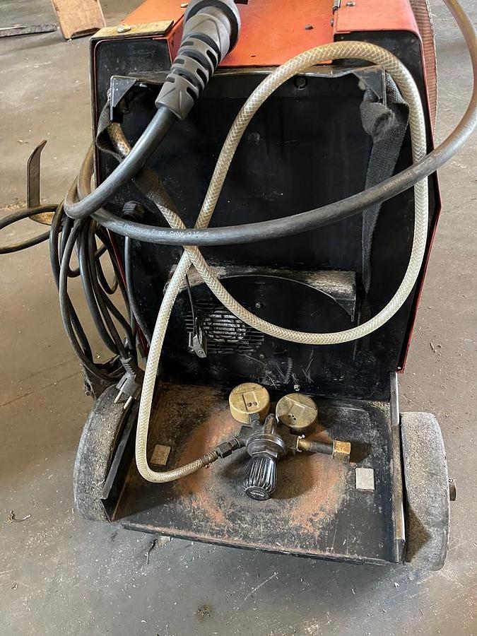 Usato SALDATRICE (N°5) CEBORA MIG 2020M (220 v)