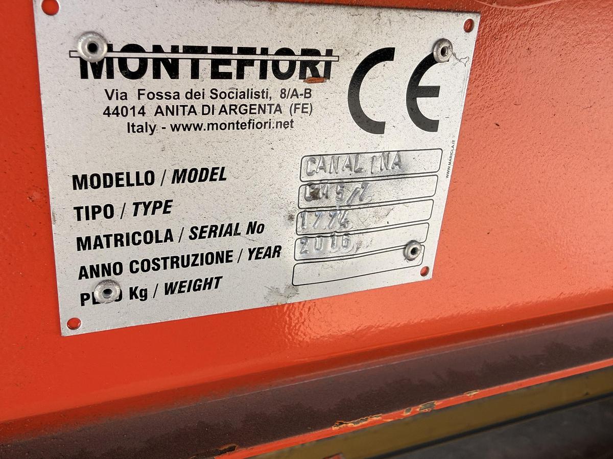 Usato GRU A BANDIERA MONTEFIORI '1774' (2)