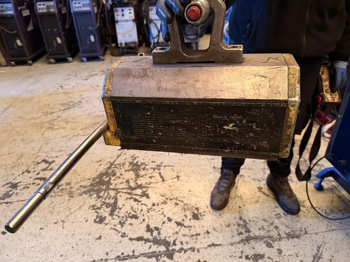 Usato MAGNETE DI SOLLEVAMENTO "TECNOMAGNETE"