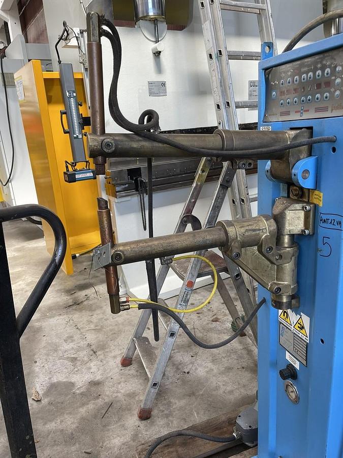 Usato PUNTATRICE (5) EME SM 30 F