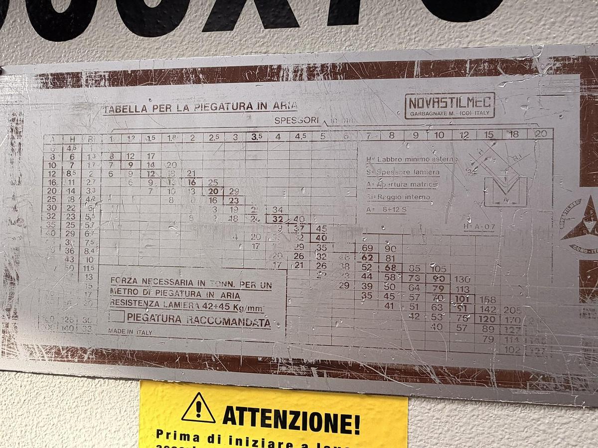 Usato PIEGATRICENOVASTILMEC IDRAULICA 3000X75