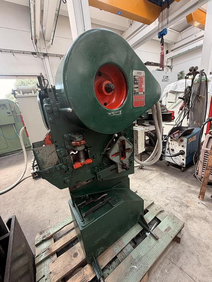Usato PUNZONATRICE FICEP Mod. JOLLY