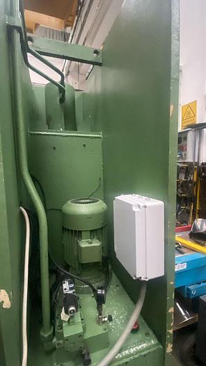 Usato PRESSA CAVANI GOLDONI IDRAULICA 250 TON