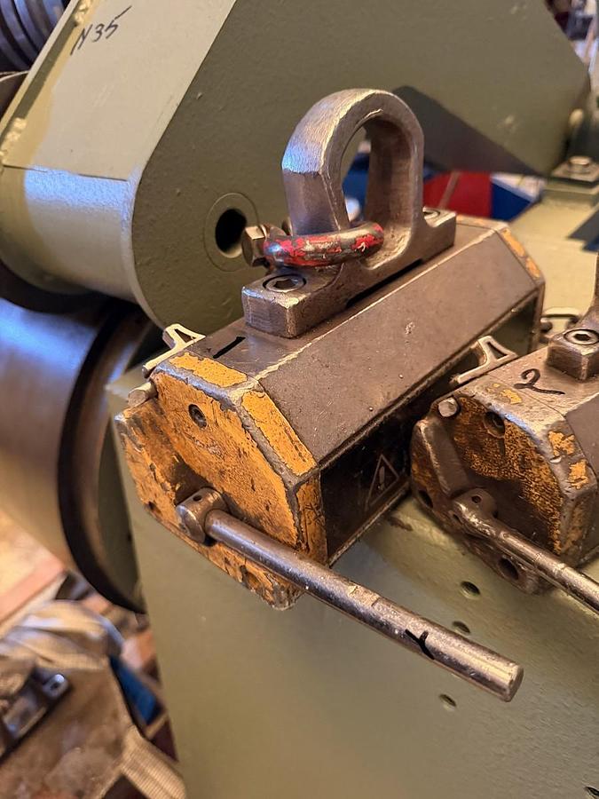 Usato MAGNETE DI SOLLEVAMENTO "TECNOMAGNETE"