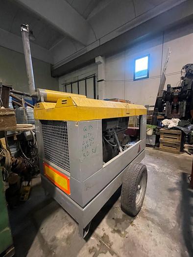 Usato GENERATORE DI CORRENTE 32 KW