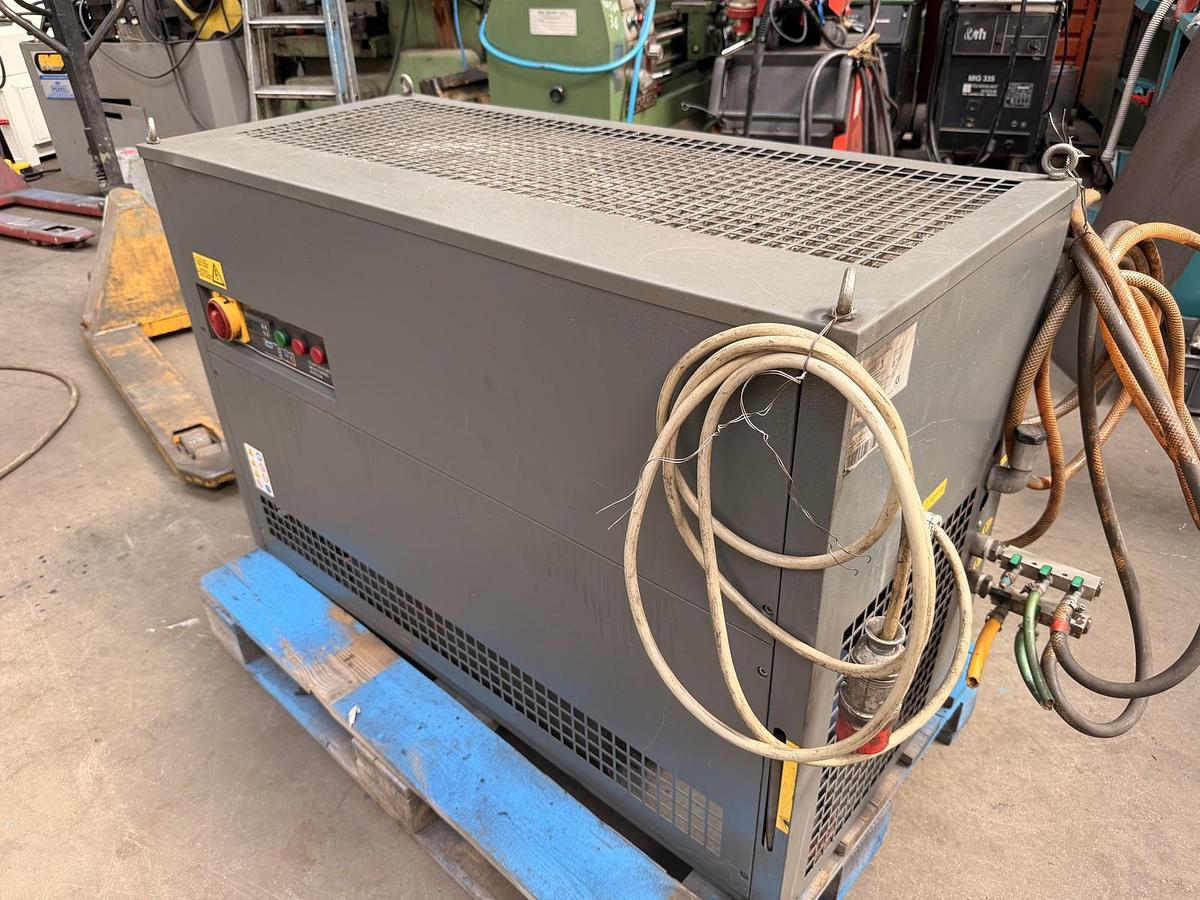 Usato REFRIGERATORE INDUSTRIALE REFIND CHWT 55