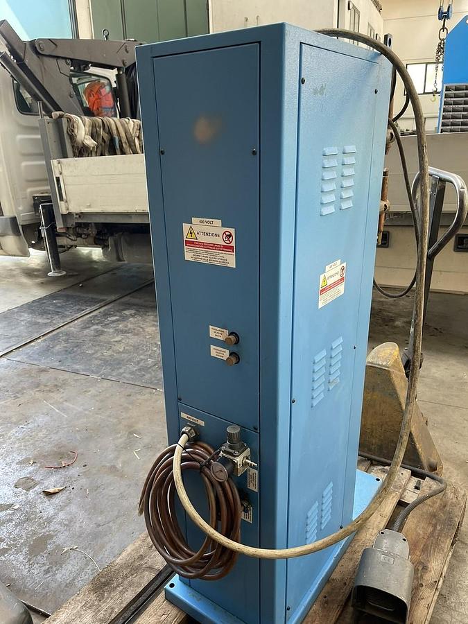 Usato PUNTATRICE (5) EME SM 30 F