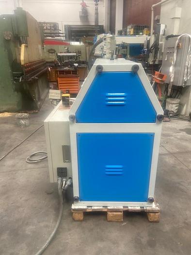 Usato PIEGAPROFILATI TAURING DELTA 50 CNC C