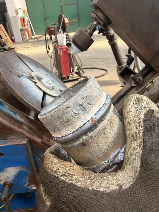 Usato POSIZIONATORE DI SALDATURA CON TORCIA AUTOMATICA