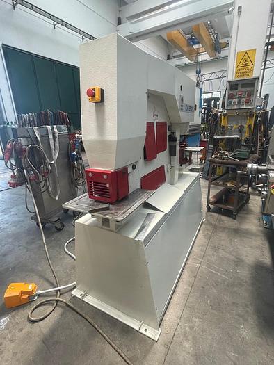 Usato PUNZONATRICE OMES CH85 XS