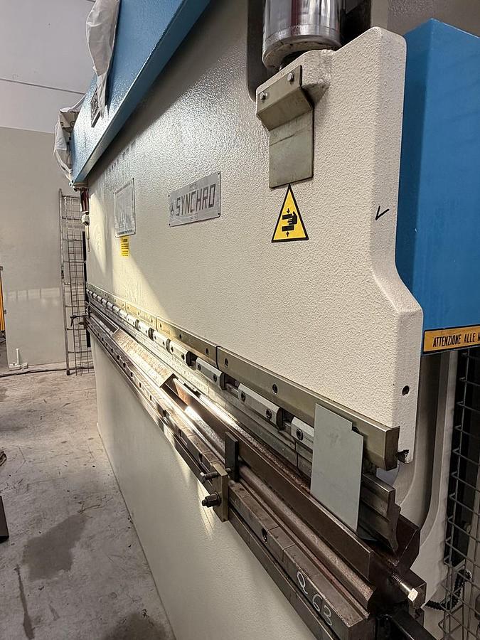 Usato PIEGATRICENOVASTILMEC IDRAULICA 3000X75