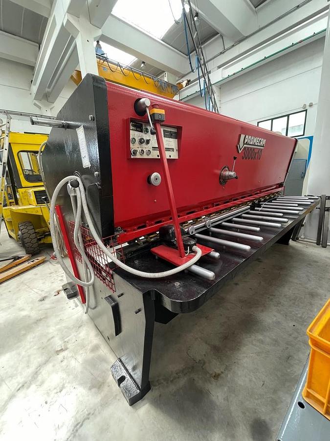 Usato CESOIA SCHIAVI IDRAULICA PROMECAM 3000X6 