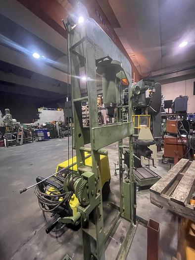 Usato PRESSA A PONTE MANUALE 150 TON