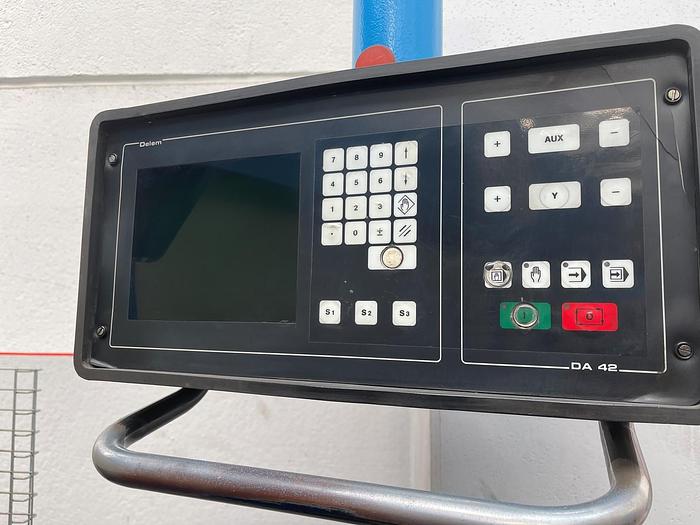 Usato PIEGATRICE FARINA IDRAULICA 5000X100 TON