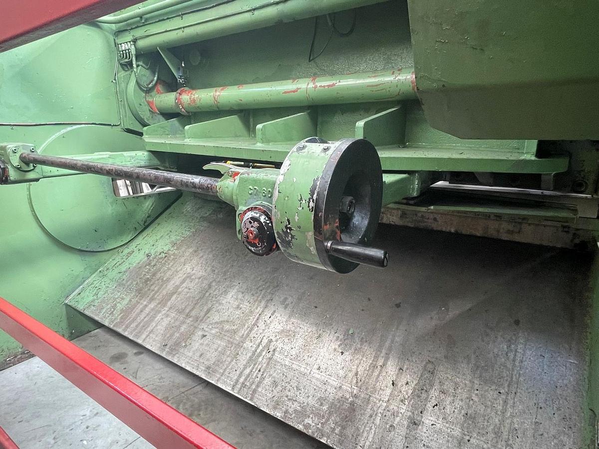 Usato CESOIA SACMA MECCANICA 2000X7