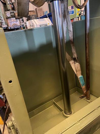 Usato PRESSA PER CARTA (VERDE)