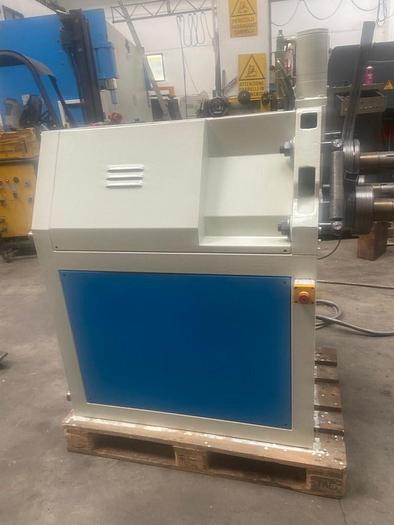 Usato PIEGAPROFILATI TAURING DELTA 50 CNC C