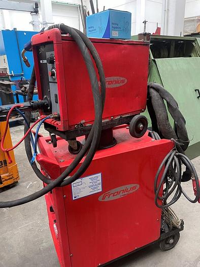 Usato SALDATRICE (N° 37) FRONIUS VR 3300