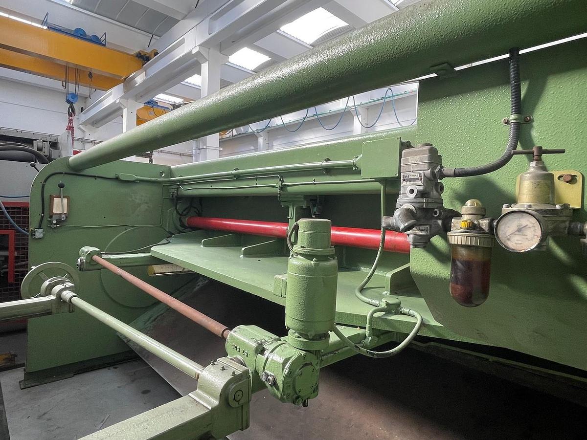 Usato CESOIA SACMA MECCANICA 3000x6