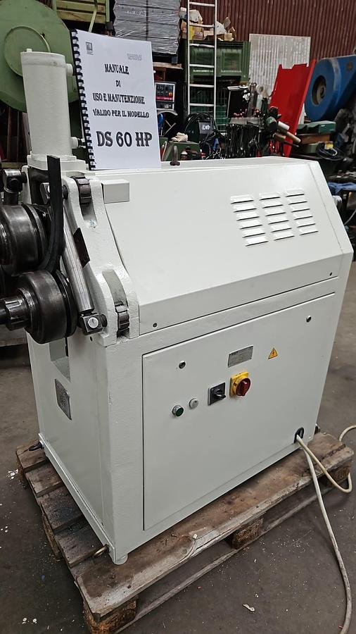 Usato PIEGAPROFILATI TAURING SAF DS 60
