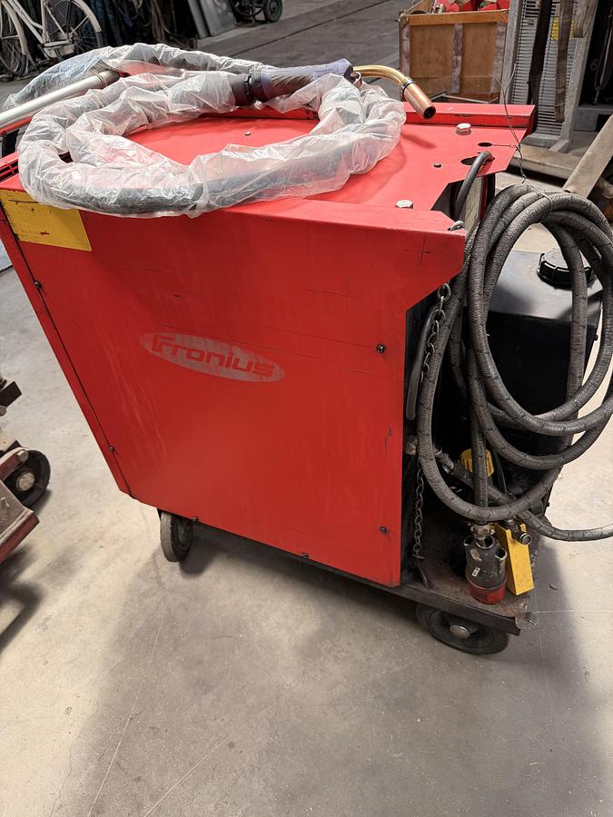 Usato SALDATRICE (N°5) FRONIUS VARO SYNERGIC 3400