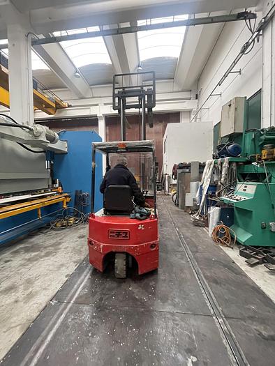 Usato CARRELLO ELEVATORE  ELETTRICO NICHIYU 13 QL