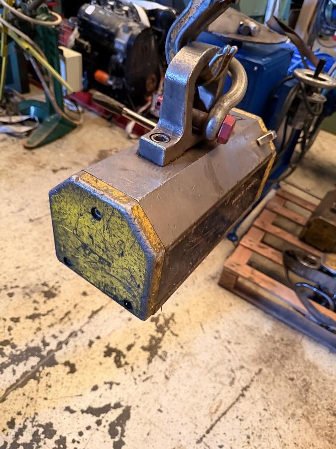 Usato MAGNETE DI SOLLEVAMENTO "TECNOMAGNETE"