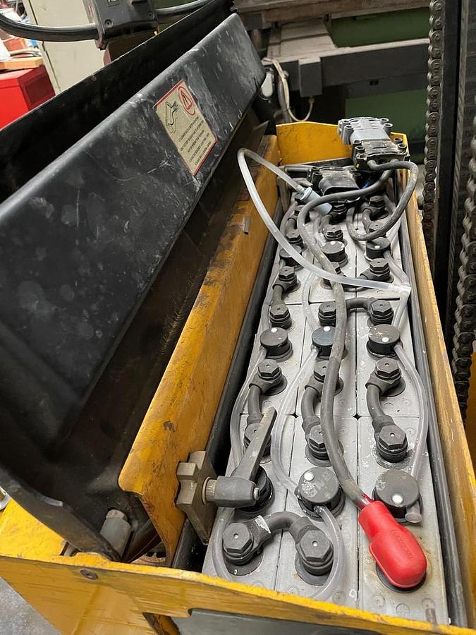 Usato TRANSPALLET ELETTRICO OM