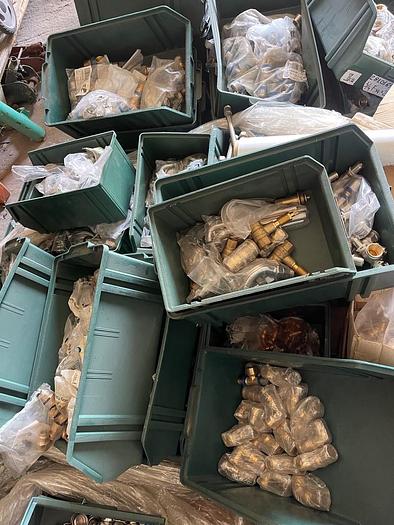 Usato RACCORDI IDRAULICI IN OTTONE