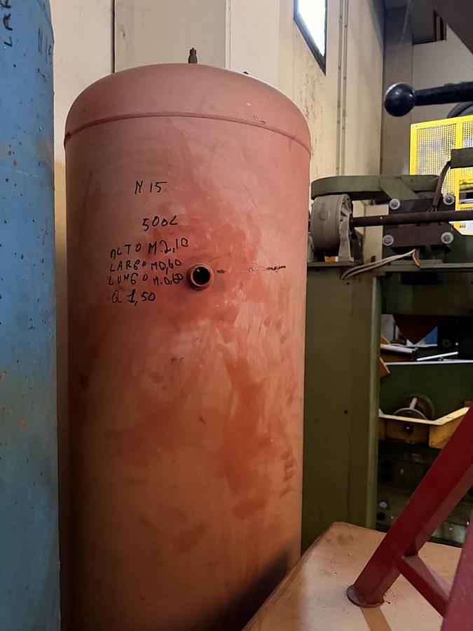Usato SERBATOIO PER COMPRESSORI 725 LT.