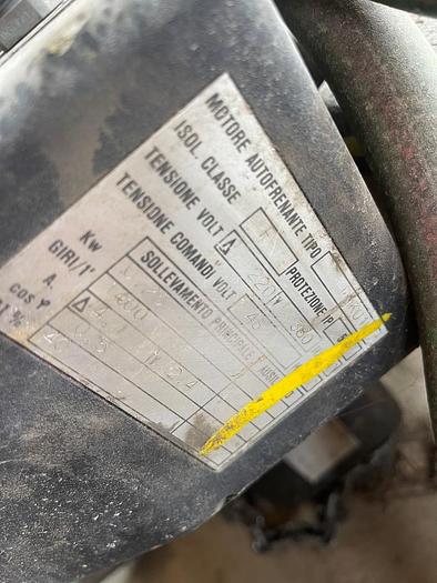 Usato GRU A BANDIERA 40