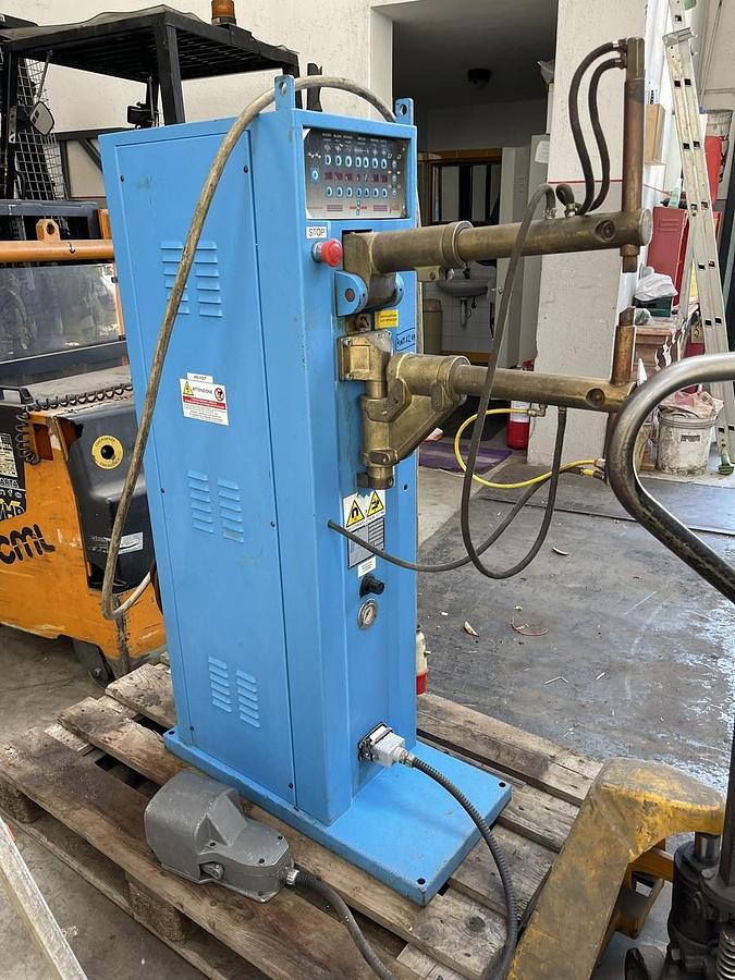 Usato PUNTATRICE (5) EME SM 30 F